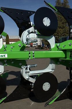 Drehpflug U052 3 Schar 0,34-0,42-0,50m Körperbre 2