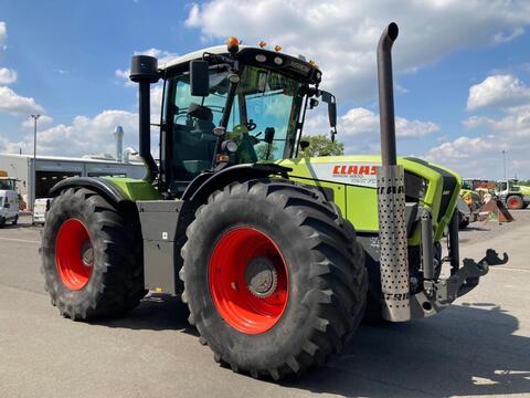 <strong>CLAAS XERION 3800 TR</strong><br />