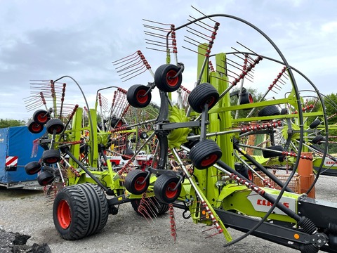 CLAAS LINER 4800 BUSINESS PRO, 6-Rad-Fahrwerk