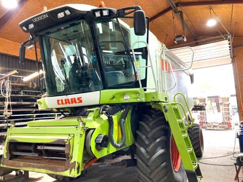 <strong>CLAAS LEXION 550 mit</strong><br />