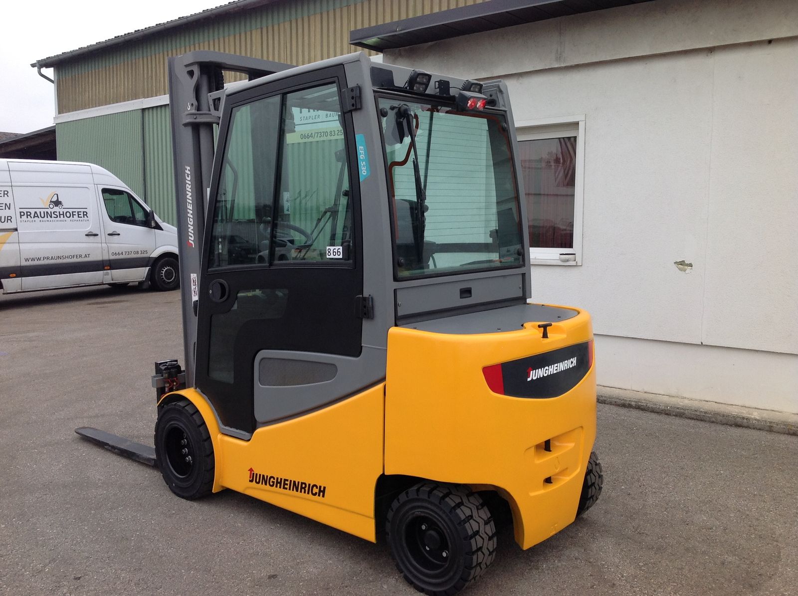 Jungheinrich EFGS30 2