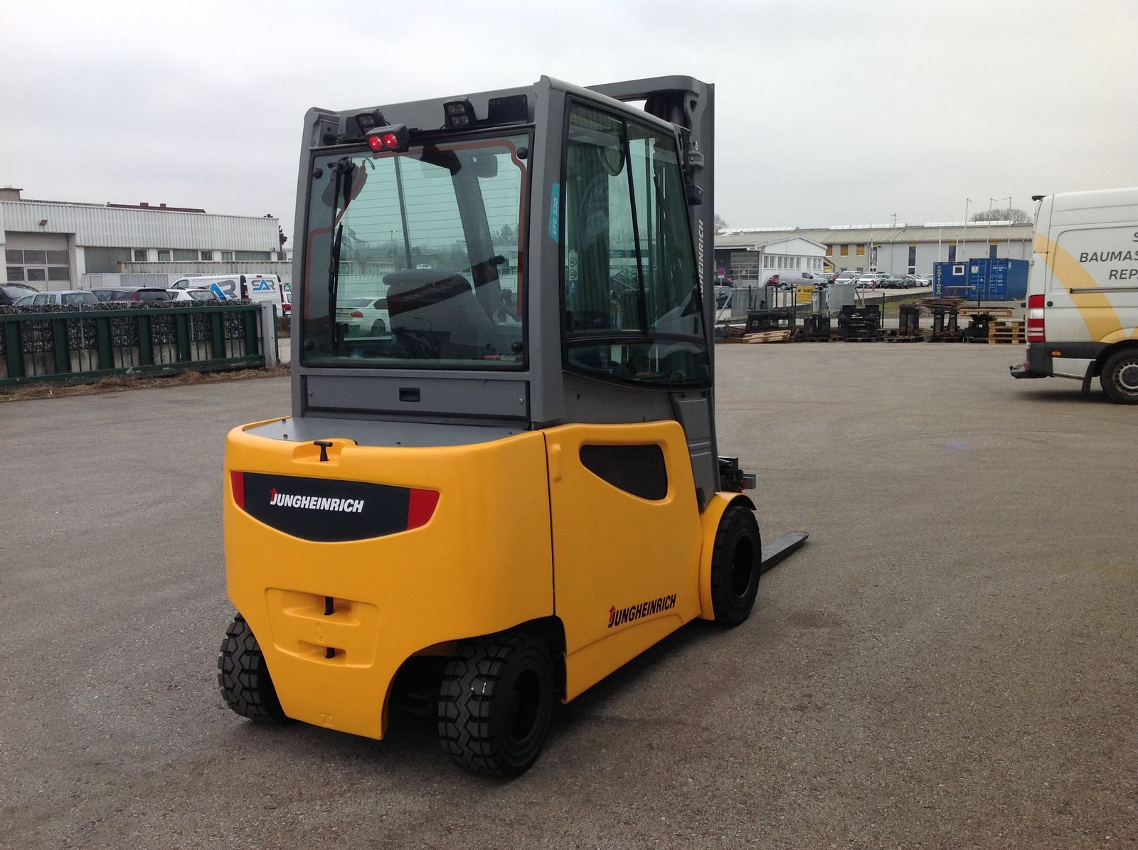 Jungheinrich EFGS30 3