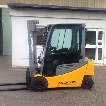 Jungheinrich EFG320