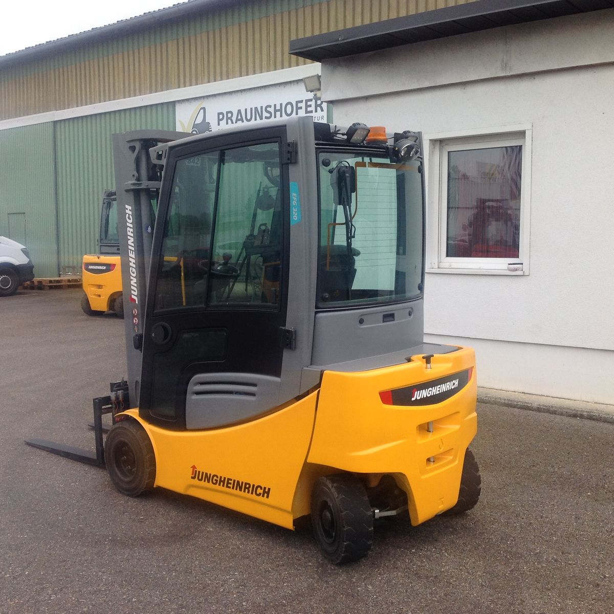 Jungheinrich EFG320 2