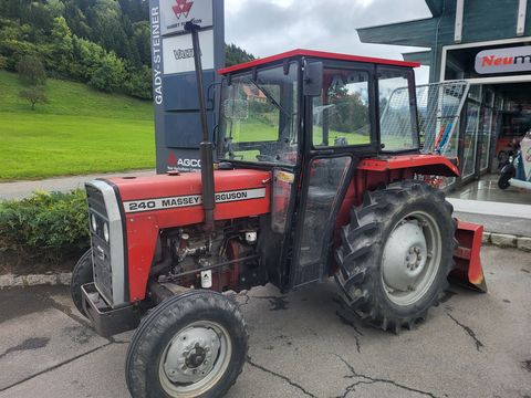 Massey Ferguson 240-2