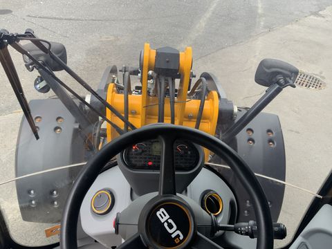 JCB 409 Agri