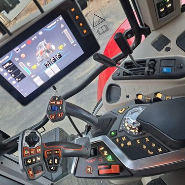 Massey Ferguson MF 6S.135 Dyna-VT Efficient