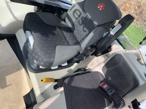 Massey Ferguson MF 5S.135 Dyna-6 Essential