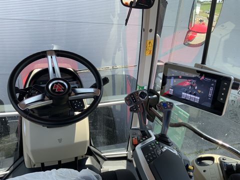 Massey Ferguson MF 7S.180 Dyna-VT Exclusive