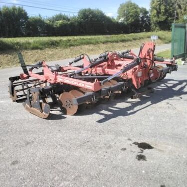 Gregoire Besson DLX PORTE 4.20 2