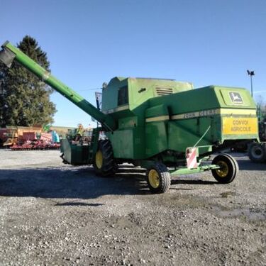 John Deere 1075 3