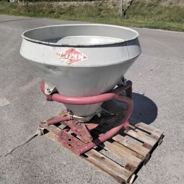 Kuhn 200 LITRES