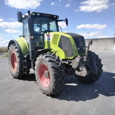 Claas AXION 810