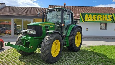 John Deere 6430