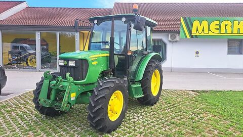 John Deere 5055 E