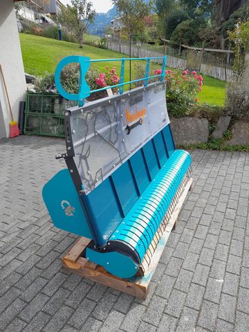 Lavrih AlpFlow 178 Heuschieber mit Förderband
