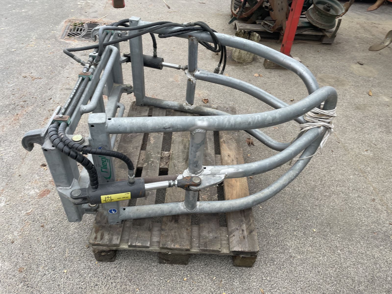 Fliegl Ballenzange 2