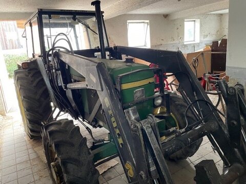 John Deere 2040