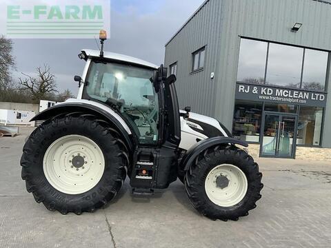 Valtra n154 active tractor (st22245)