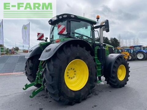 John Deere 6r215