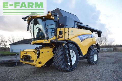<strong>New Holland cr 8080</strong><br />