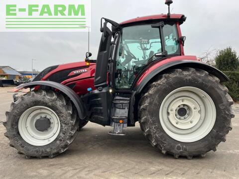 <strong>Valtra t175ea</strong><br />