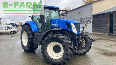 New Holland t7.220