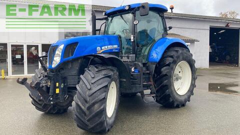 New Holland t7.220