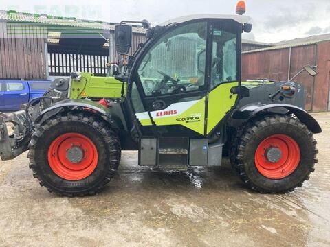 CLAAS SCORPION 736