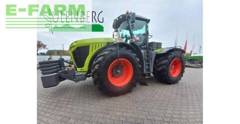 <strong>CLAAS xerion 5000 tr</strong><br />