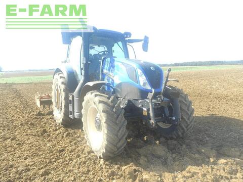 <strong>New Holland t6.145 d</strong><br />