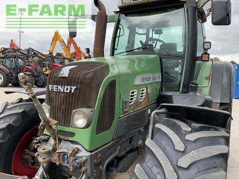 Fendt 820 tractor (st19858)