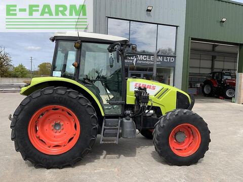 <strong>CLAAS axos 330 tract</strong><br />
