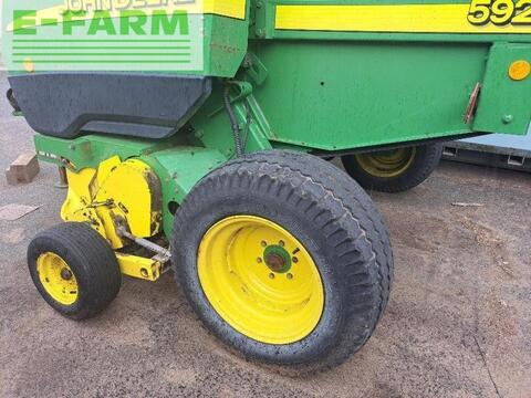 John Deere 592