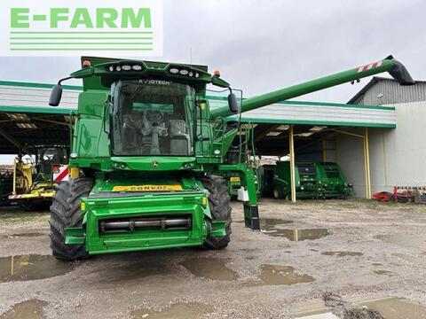 John Deere t 660