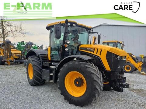 <strong>JCB fastrac 4220</strong><br />