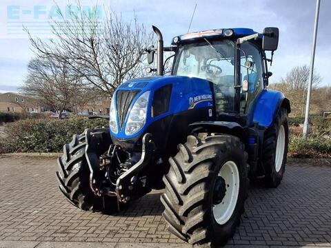 New Holland T7 200