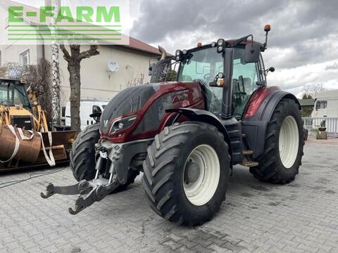 <strong>Valtra t174 versu - </strong><br />