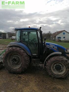 <strong>New Holland t5,95</strong><br />