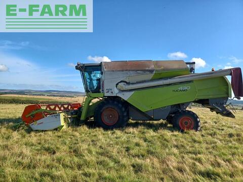 <strong>CLAAS TUCANO 430 4WD</strong><br />