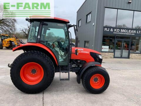 <strong>Kubota m4062 tractor</strong><br />