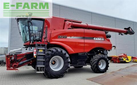 Case-IH axial flow 8240 med 30 fods vario skærebord