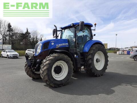 New Holland t7 200