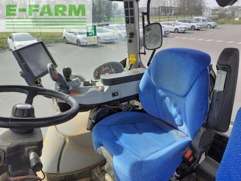 New Holland t7 200