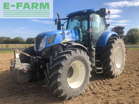 <strong>New Holland t7030</strong><br />