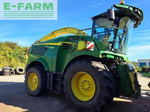 John Deere 8300