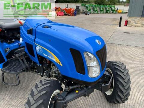 New Holland tc31-da compact tractor (st17422)