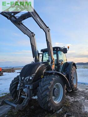 <strong>Valtra S294</strong><br />