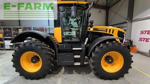 <strong>JCB fastrac 4220</strong><br />
