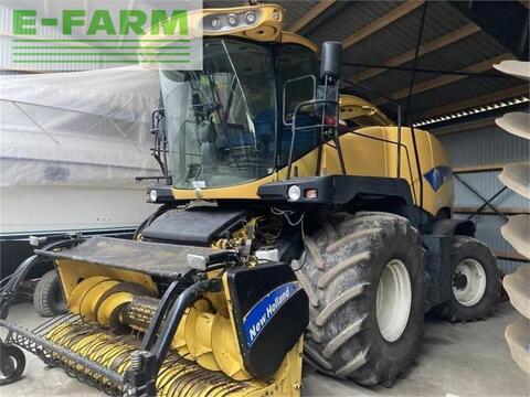 <strong>New Holland fr 9040 </strong><br />